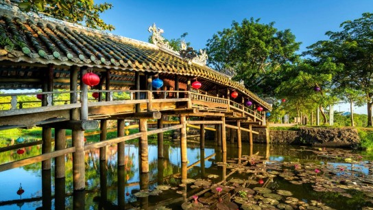 Essence of Hue - Meditation, Floating Market & Rural Life 4 days